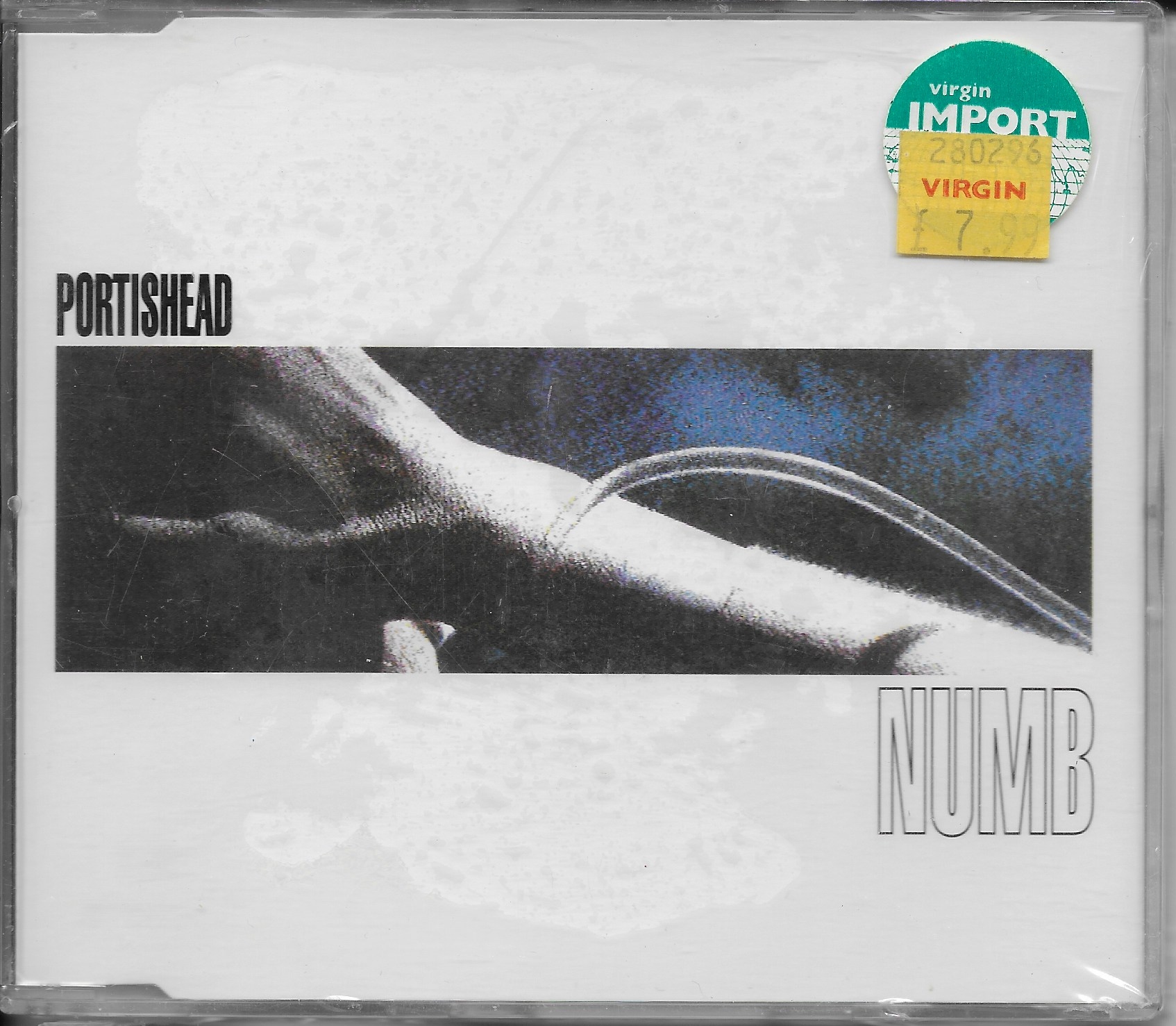 Picture of GODCD 114 Numb - French import by artist Portishead 